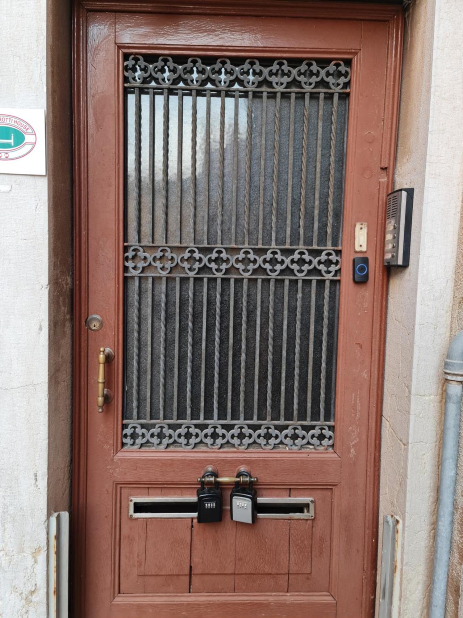 Pavarotti Venice Exterior photo