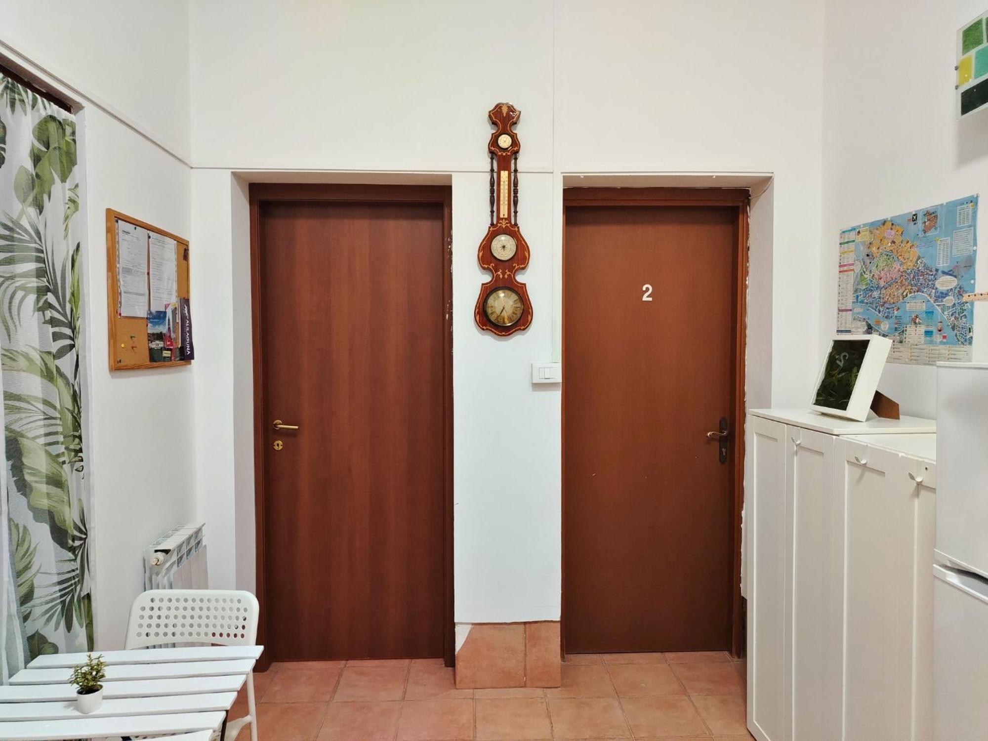 Pavarotti Venice Exterior photo